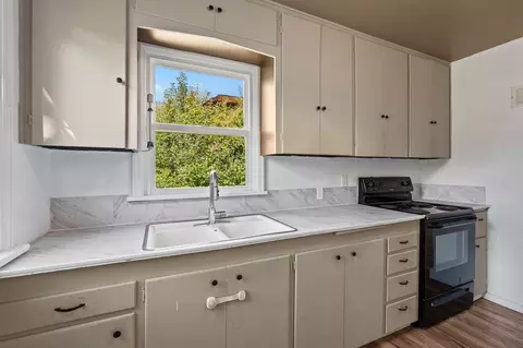 Kitchen - 1236 5th Ave E, Kalispell, MT 59901 photo 2 of 3