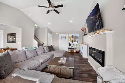 Living - 522 Sparrow Rd, Kalispell, MT 59901 photo 2 of 2