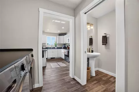Entry Way - 522 Sparrow Rd, Kalispell, MT 59901 photo 2 of 5