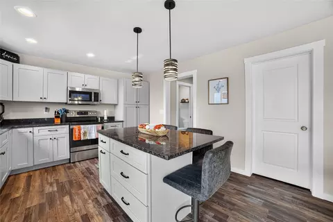 Kitchen - 522 Sparrow Rd, Kalispell, MT 59901 photo 5 of 10