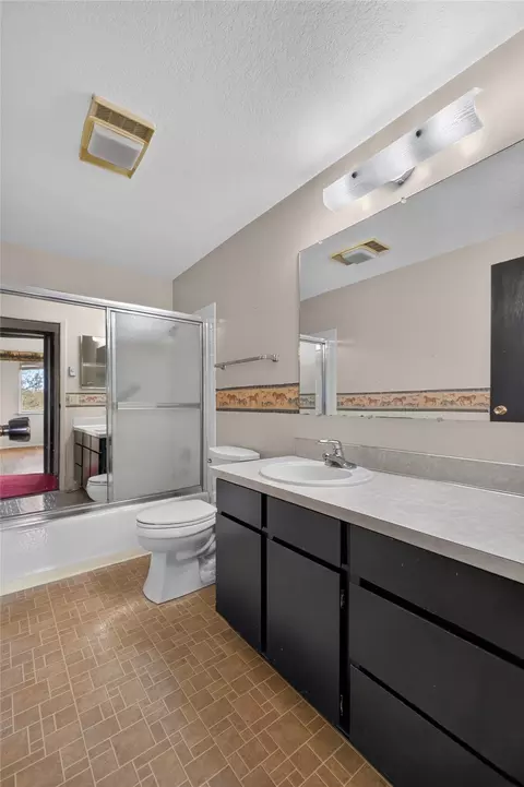 Bath - 39 Hubbard Ln, Boulder, MT 59632 photo 2 of 3