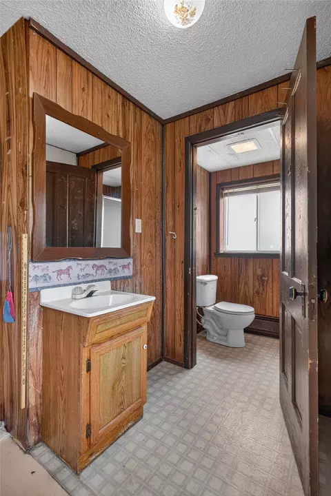 Bath - 39 Hubbard Ln, Boulder, MT 59632 photo 3 of 3