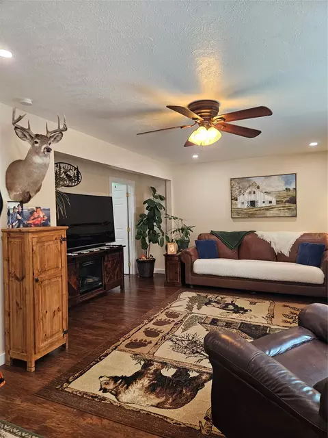 Living - 214 Ninth Ave, Lincoln, MT 59639 photo 1 of 3
