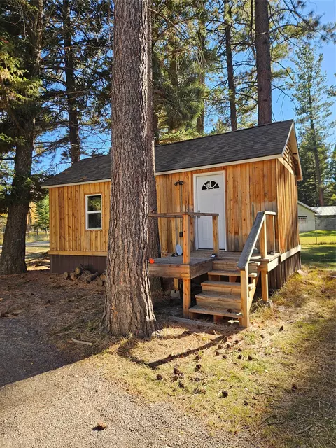 Exterior - 214 Ninth Ave, Lincoln, MT 59639 photo 5 of 17