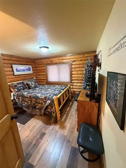 Bedroom - 32 Mortimer Gulch Rd, Augusta, MT 59410 photo 1 of 12