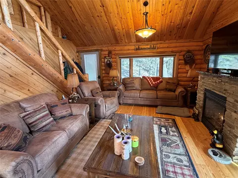 Living - 32 Mortimer Gulch Rd, Augusta, MT 59410 photo 4 of 7