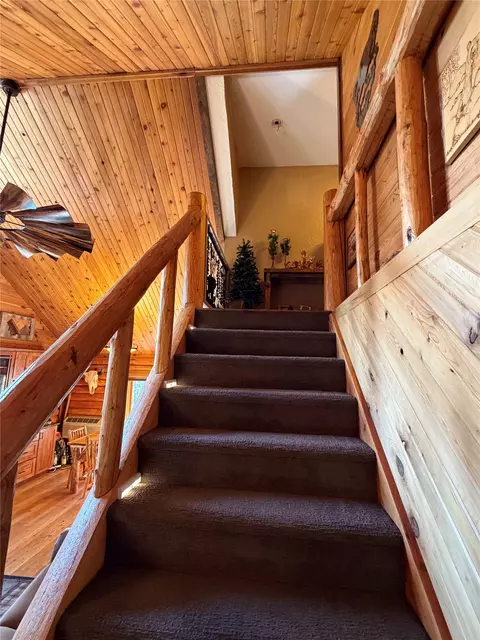 Entry Way - 32 Mortimer Gulch Rd, Augusta, MT 59410 photo 3 of 6