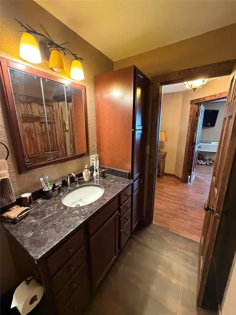 Bath - 32 Mortimer Gulch Rd, Augusta, MT 59410 photo 5 of 6
