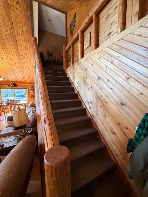 Entry Way - 32 Mortimer Gulch Rd, Augusta, MT 59410 photo 4 of 6