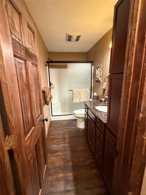 Bath - 32 Mortimer Gulch Rd, Augusta, MT 59410 photo 3 of 6