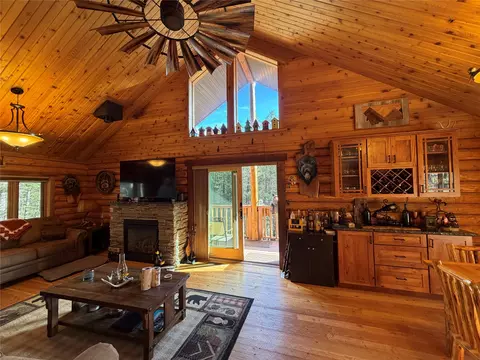 Living - 32 Mortimer Gulch Rd, Augusta, MT 59410 photo 3 of 7