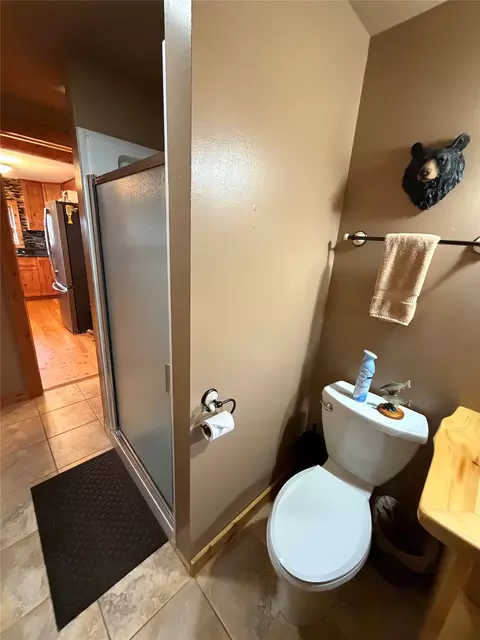 Bath - 32 Mortimer Gulch Rd, Augusta, MT 59410 photo 2 of 6