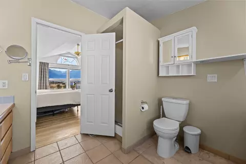 Bath - 1873 Jack Rabbit Ln, Whitehall, MT 59759 photo 2 of 3