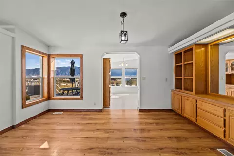 Living - 1873 Jack Rabbit Ln, Whitehall, MT 59759 photo 9 of 11