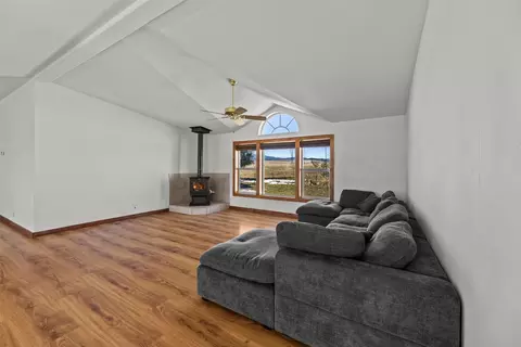 Living - 1873 Jack Rabbit Ln, Whitehall, MT 59759 photo 7 of 11