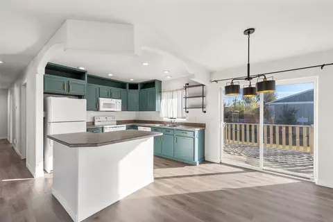 Kitchen - 8277 Eagle Dr, Helena, MT 59602 photo 1 of 3