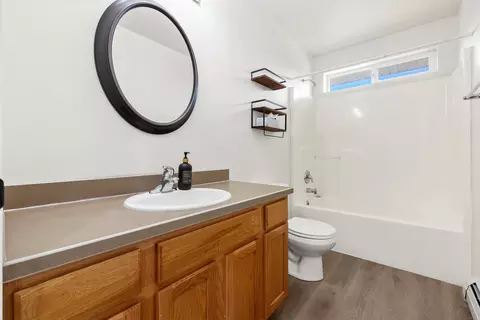 Bath - 8277 Eagle Dr, Helena, MT 59602 photo 1 of 2