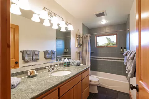 Bath - Undisclosed, Hamilton, MT 59840 photo 4 of 6