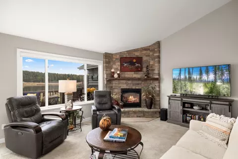 Living - 280 Mallard Loop, Whitefish, MT 59937 photo 2 of 5