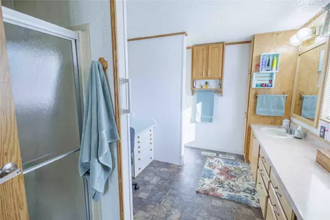 Bath - 1110 5th St E, Polson, MT 59860 photo 2 of 6