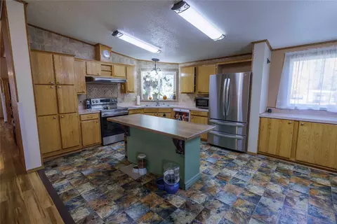 Kitchen - 1110 5th St E, Polson, MT 59860 photo 2 of 6