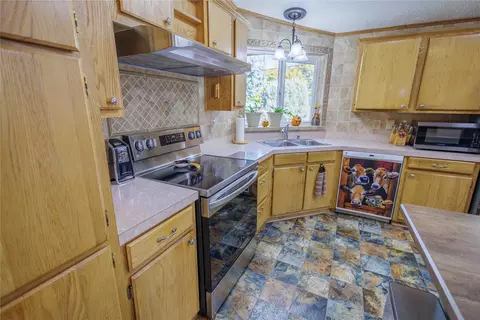 Kitchen - 1110 5th St E, Polson, MT 59860 photo 6 of 6