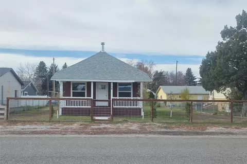Exterior - 126 S Maple St, Townsend, MT 59644 photo 2 of 6