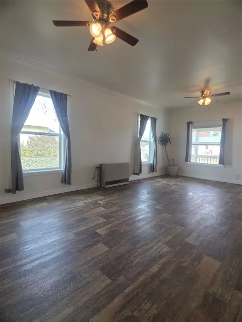Living - 126 S Maple St, Townsend, MT 59644 photo 4 of 5