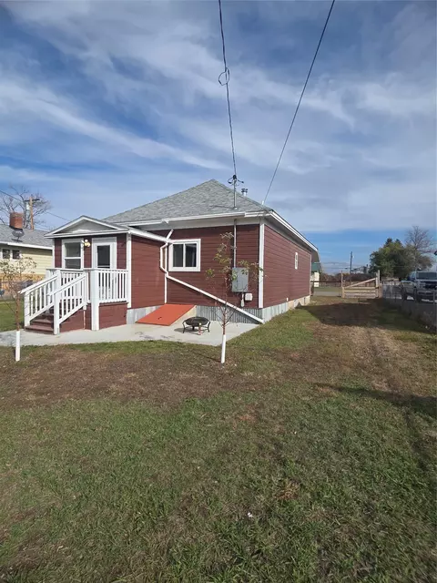 Exterior - 126 S Maple St, Townsend, MT 59644 photo 4 of 6