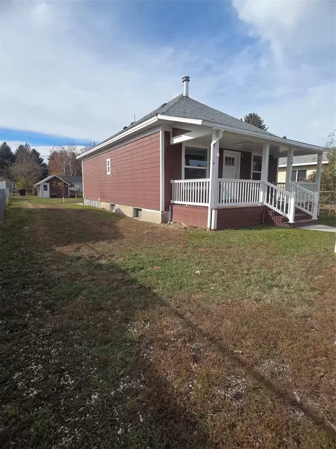 Exterior - 126 S Maple St, Townsend, MT 59644 photo 5 of 6