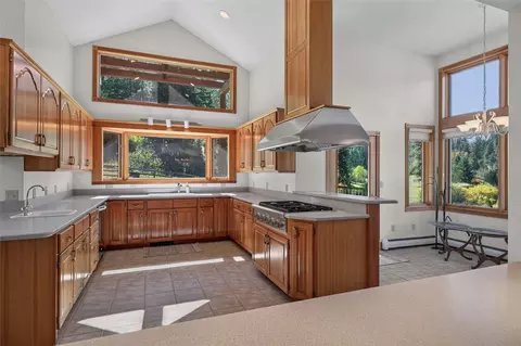 Kitchen - 19 September Dr, Clancy, MT 59634 photo 1 of 1