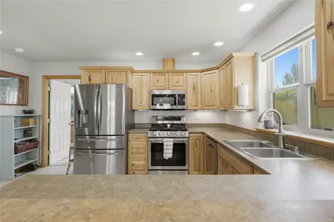 Kitchen - 940 Expedition Trl, Helena, MT 59602 photo 1 of 2