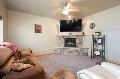 913 Forest Gln UNIT B, Bozeman, MT 59718 photo 9