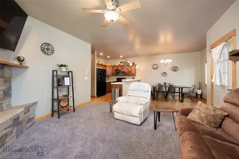 913 Forest Gln UNIT B, Bozeman, MT 59718 photo 8