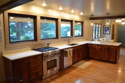349 Crest Dr, Bozeman, MT 59718 photo 5