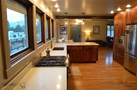 349 Crest Dr, Bozeman, MT 59718 photo 6