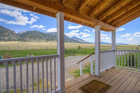 16 West Hawker Lane, Ennis, MT 59729
