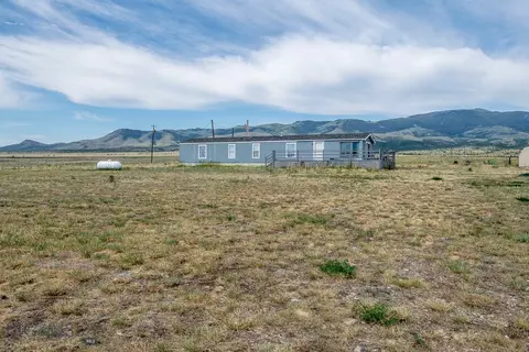 70 Whitehorse Rd, Townsend, MT 59644
