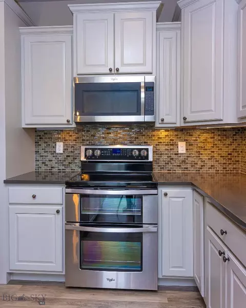 Kitchen - 2133 Stewart Loop, Bozeman, MT 59718 photo 6 of 8