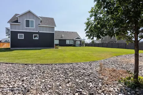 Exterior - 2133 Stewart Loop, Bozeman, MT 59718 photo 8 of 10