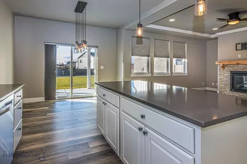 Kitchen - 2133 Stewart Loop, Bozeman, MT 59718 photo 7 of 8