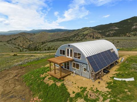 2078 Lone Wolf Trl, Three Forks, MT 59752