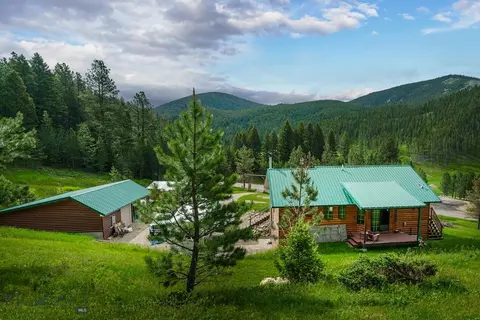 8519 Maiden Rd, Lewistown, MT 59457