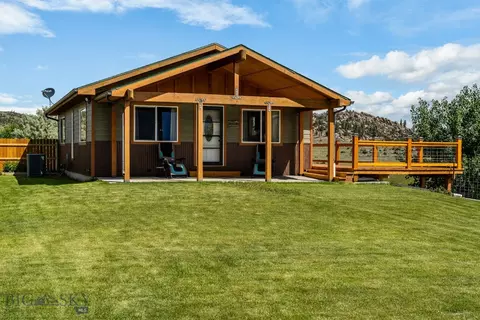 28 Sugarloaf Rd, Whitehall, MT 59759