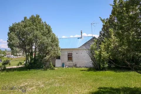 307 Hannaford St S, Wilsall, MT 59086