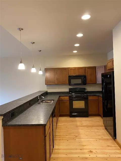 30 Voyager Ln #B, Bozeman, MT 59718