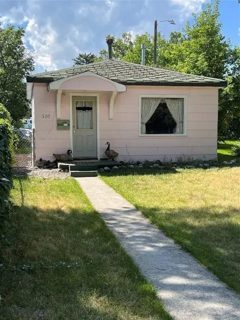 320 S C St, Livingston, MT 59047