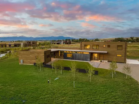 26 River Camp Rd, Bozeman, MT 59718