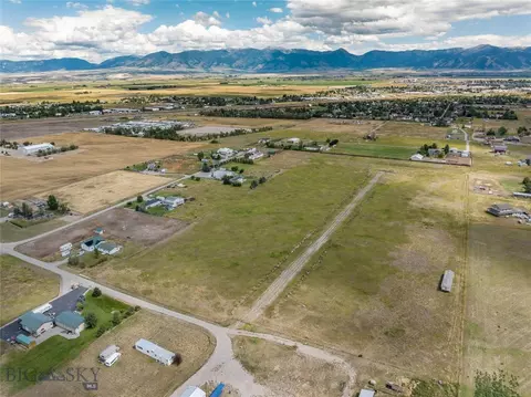 378 Emerald Ln, Belgrade, MT 59714