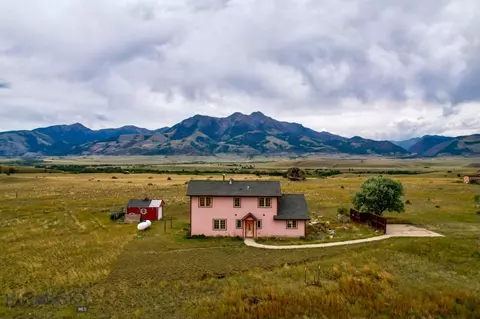 7 Rockview Ln, Emigrant, MT 59027